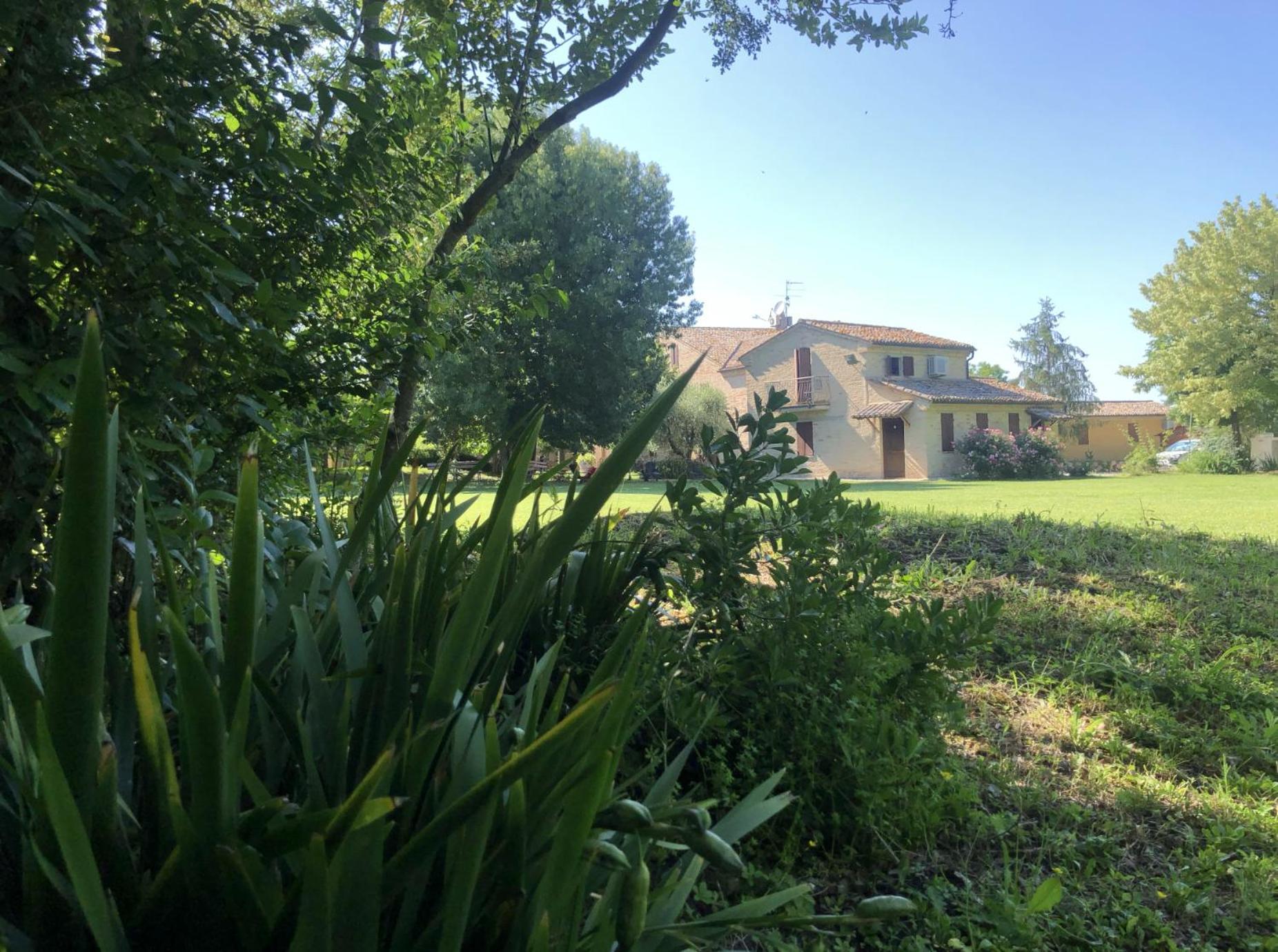Albergo Le Case Macerata Exteriör bild