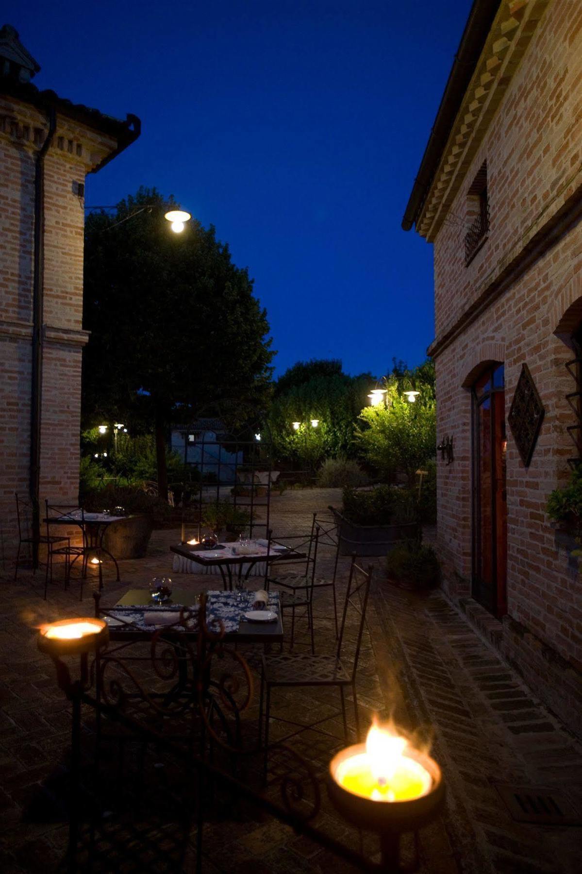Albergo Le Case Macerata Exteriör bild